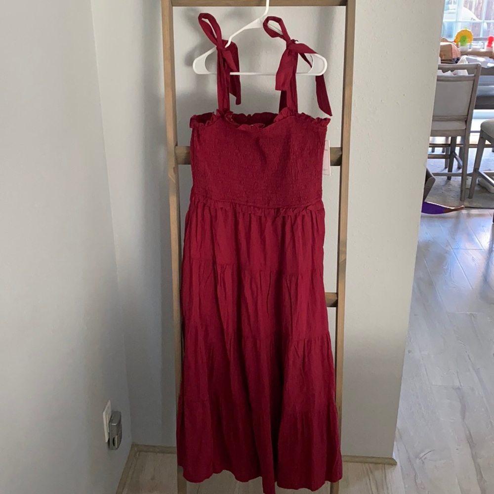 Red Dress / Aura Maroon Smocked Maxi Dress NWT-Large
